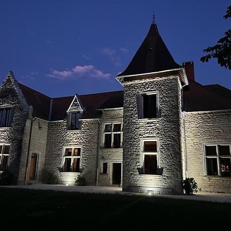 Chambres Au Chateau Du Mouillat Saint-Clair-de-la-Tour Exterior photo