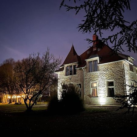 Chambres Au Chateau Du Mouillat Saint-Clair-de-la-Tour Exterior photo